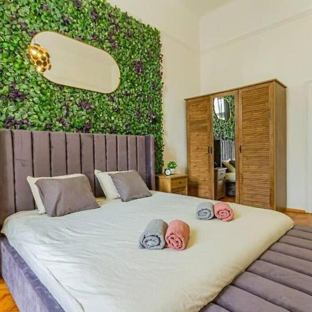 Luxury Apartment By The Famous Vaci Street Budapesta Exterior foto