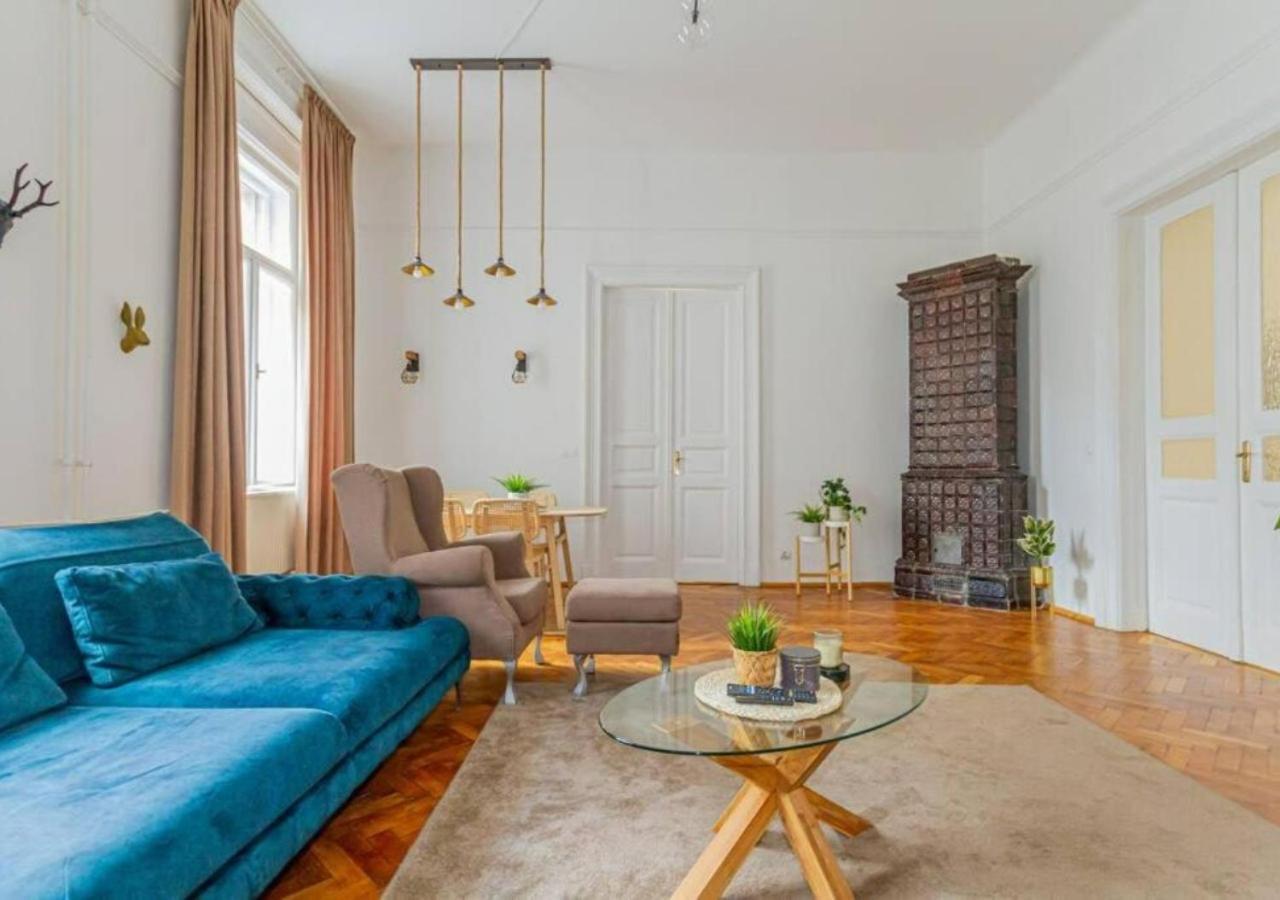 Luxury Apartment By The Famous Vaci Street Budapesta Exterior foto
