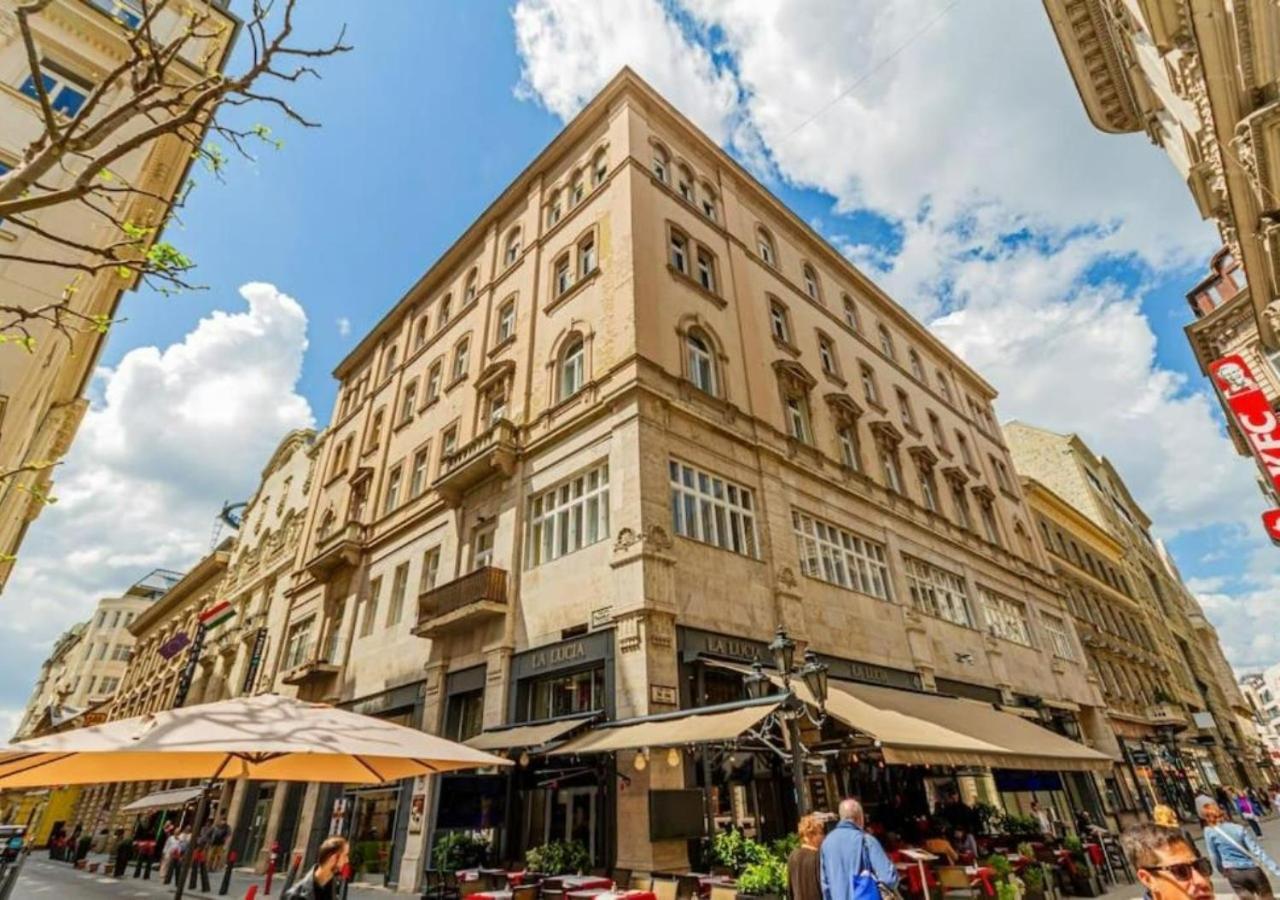 Luxury Apartment By The Famous Vaci Street Budapesta Exterior foto
